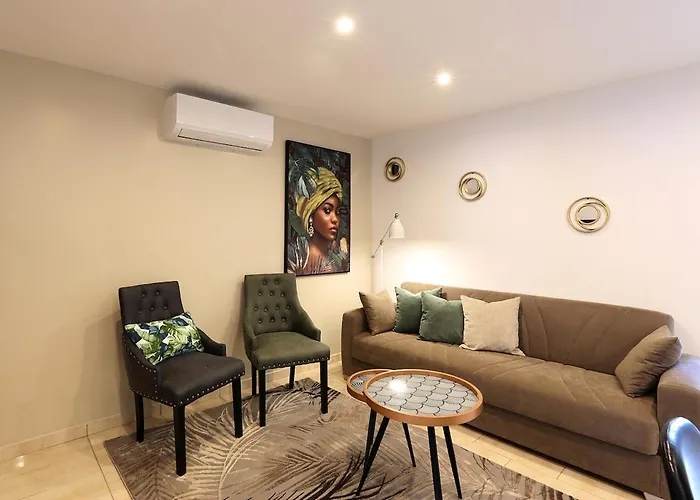 T3-house Of The Palm Tree *